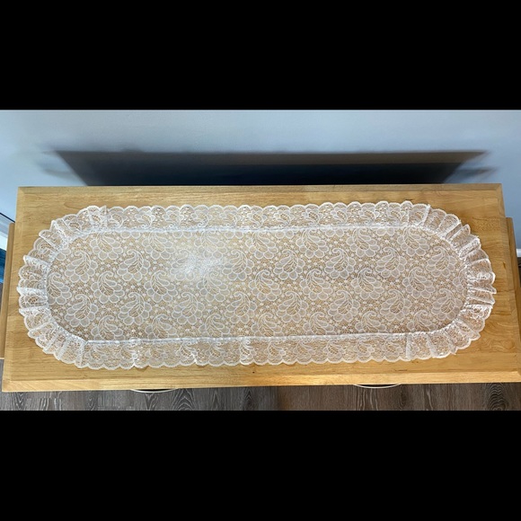 Lot of 12 vintage doilies various sizes and shapes - Picture 3 of 8